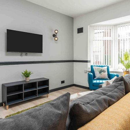 3-Bed Scouse House Near Anfield & Goodison Βίλα Λίβερπουλ Εξωτερικό φωτογραφία