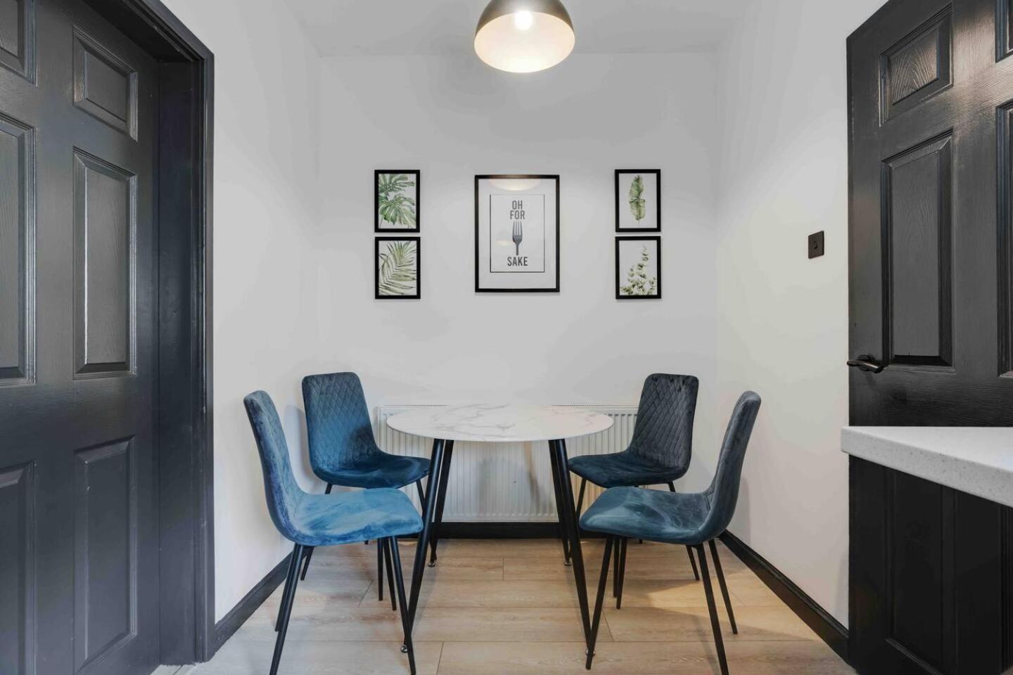 3-Bed Scouse House Near Anfield & Goodison Βίλα Λίβερπουλ Εξωτερικό φωτογραφία